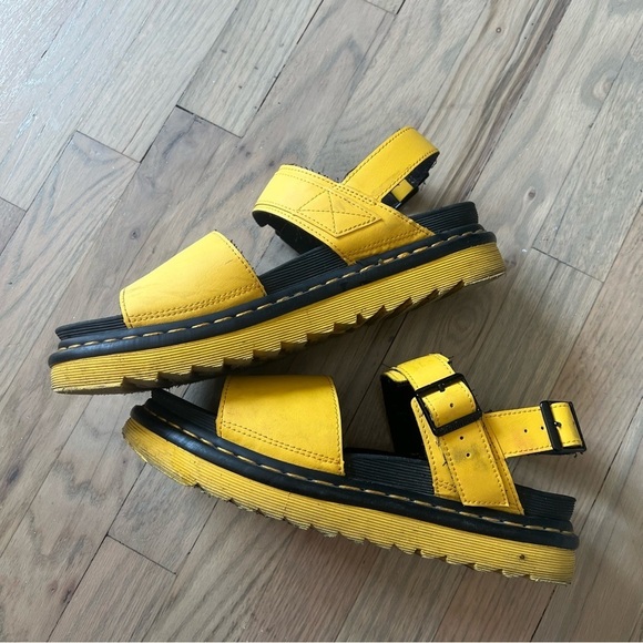 Yellow and black Dr. Martens sandals - Picture 3 of 7
